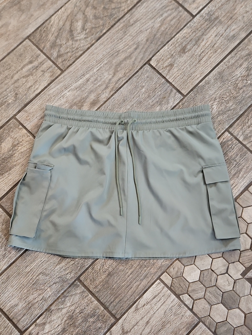 Vively Women’s Casual Cargo Pocket Skirt in Sage Green Size Xl